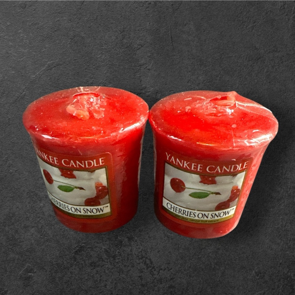 Yankee Candle cherries on snow votive candles lot of 2 retired scent